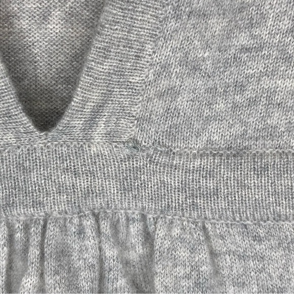 J Crew Cashmere V-Neck Sweater Tee Top Blouse-Women’s M-Gray-Mature-Classic-GUC - Picture 6 of 11